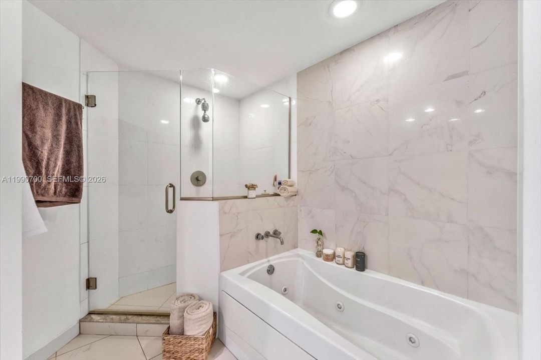 На продажу: $630,000 (2 спален, 2 ванн, 1197 Квадратных фут)