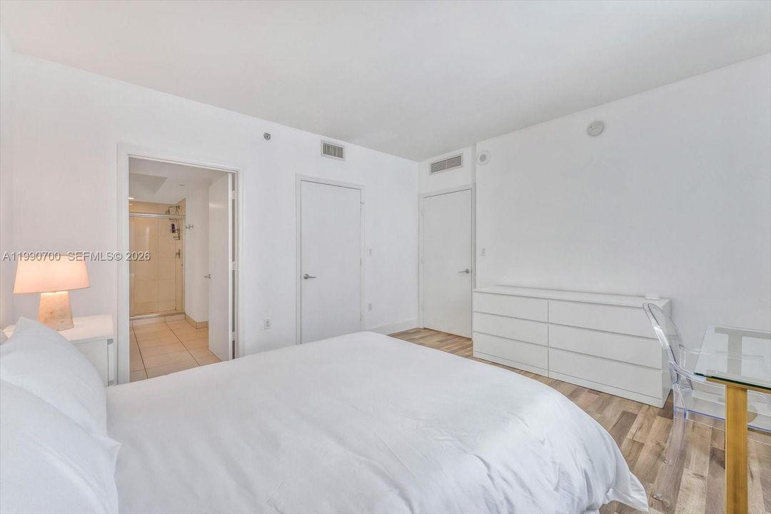 На продажу: $630,000 (2 спален, 2 ванн, 1197 Квадратных фут)