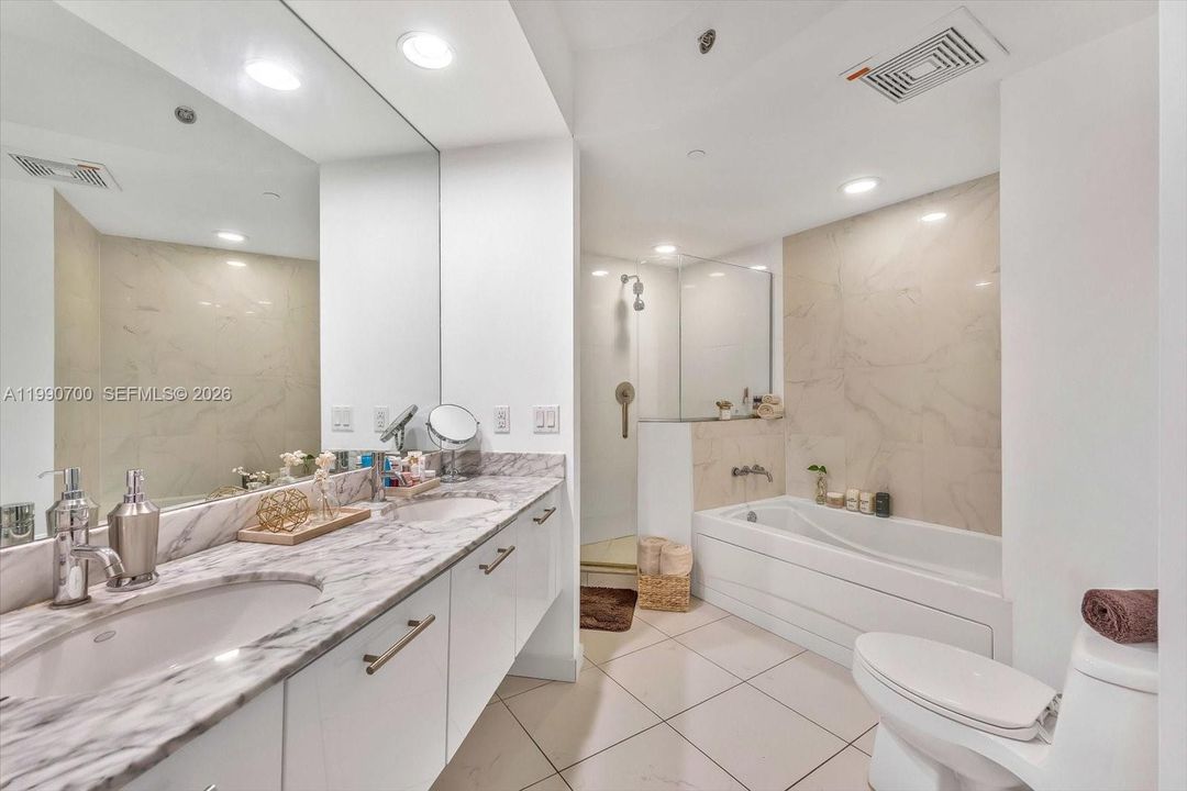 На продажу: $630,000 (2 спален, 2 ванн, 1197 Квадратных фут)