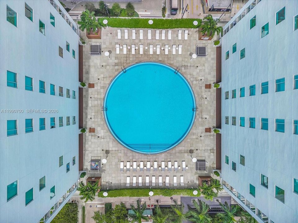 На продажу: $630,000 (2 спален, 2 ванн, 1197 Квадратных фут)