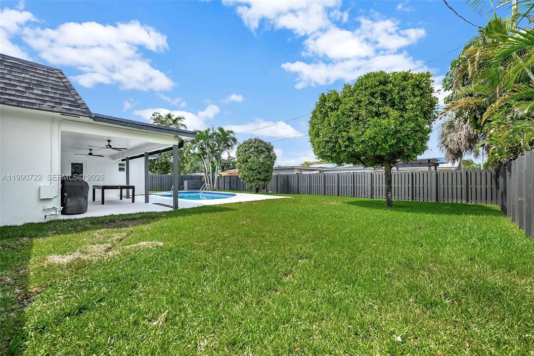 Activo con contrato: $720,000 (4 camas, 2 baños, 1820 Pies cuadrados)