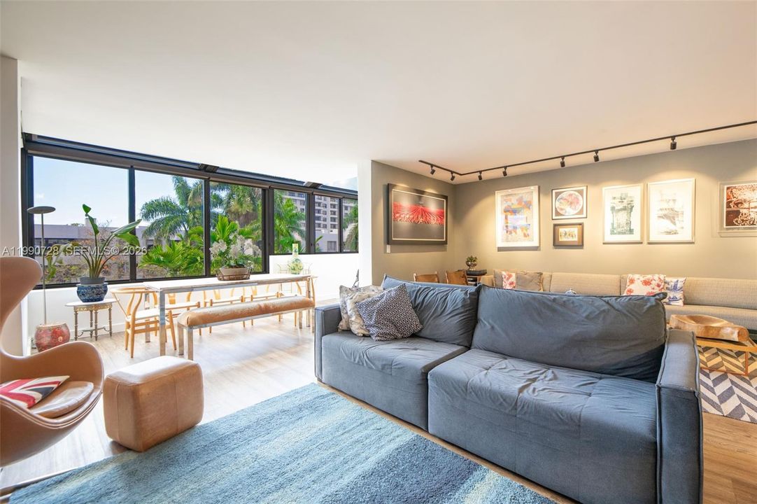 На продажу: $1,630,000 (3 спален, 2 ванн, 2042 Квадратных фут)