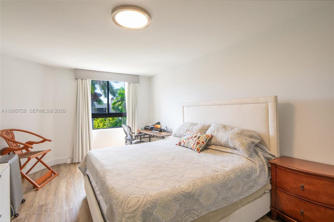 На продажу: $1,630,000 (3 спален, 2 ванн, 2042 Квадратных фут)