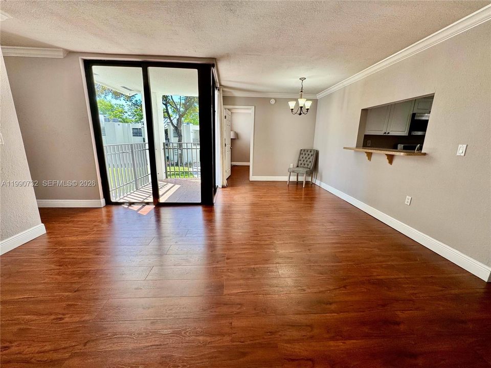 На продажу: $275,000 (2 спален, 2 ванн, 982 Квадратных фут)