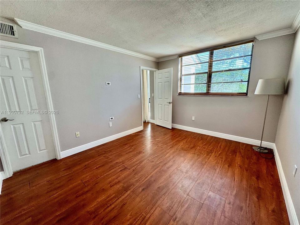 На продажу: $275,000 (2 спален, 2 ванн, 982 Квадратных фут)