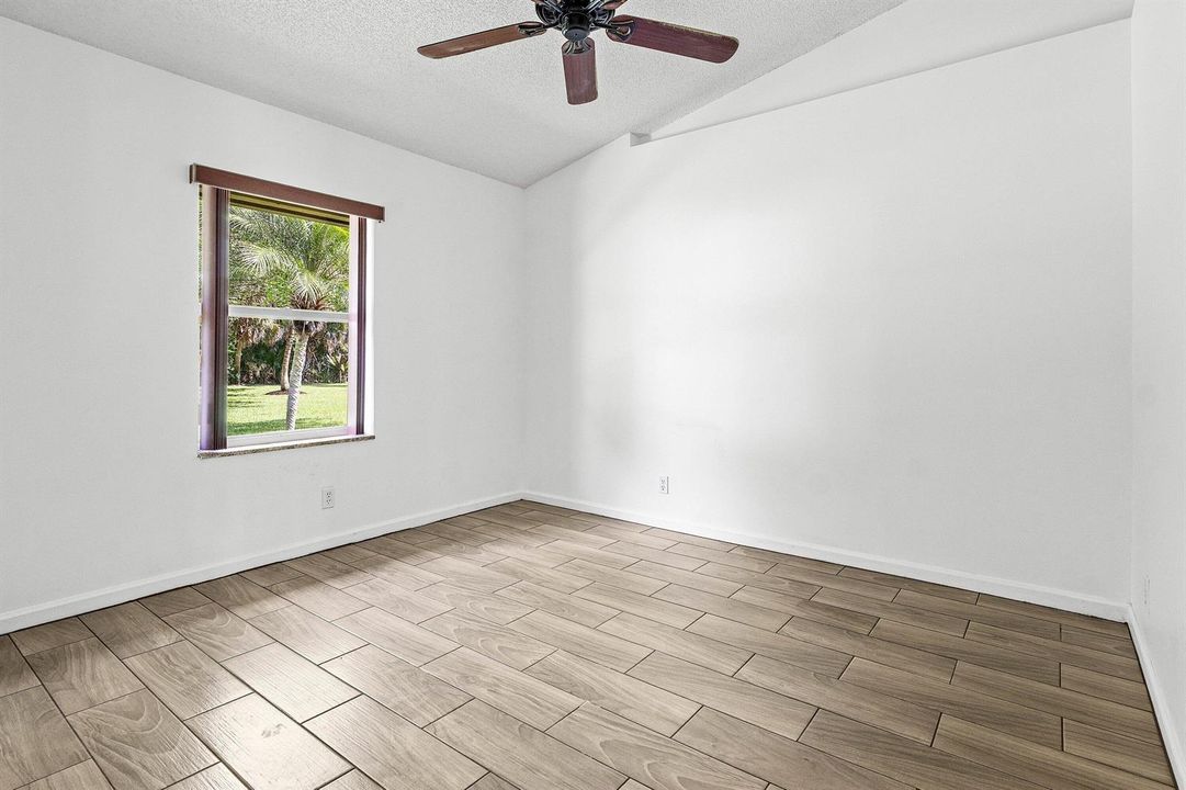 019-1751760thLaneNorth-TheAcreage-FL-334