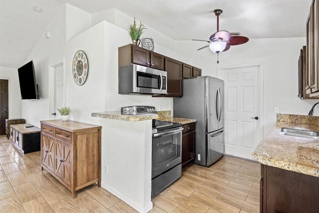 016-1751760thLaneNorth-TheAcreage-FL-334