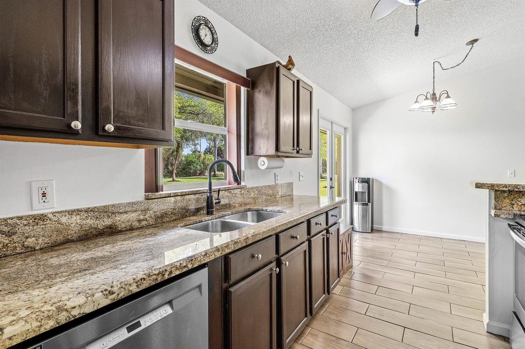 017-1751760thLaneNorth-TheAcreage-FL-334
