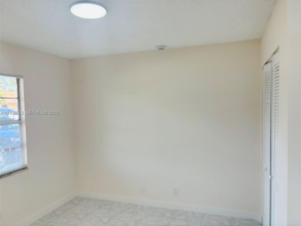 待售: $324,900 (2 贝兹, 2 浴室, 952 平方英尺)