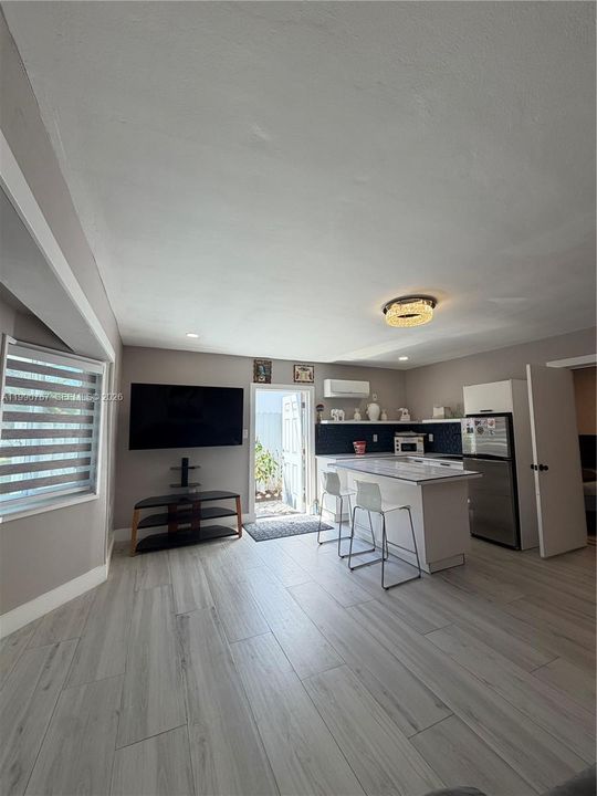 В аренду: $1,750 (1 спален, 1 ванн, 500 Квадратных фут)