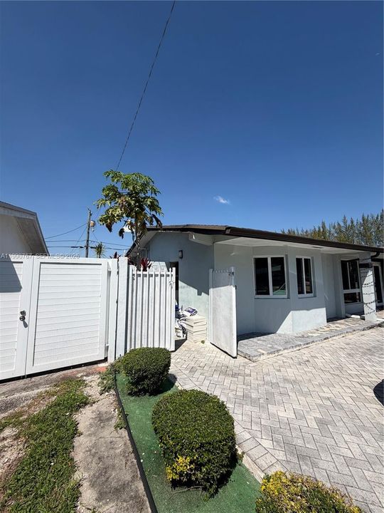 В аренду: $1,750 (1 спален, 1 ванн, 500 Квадратных фут)