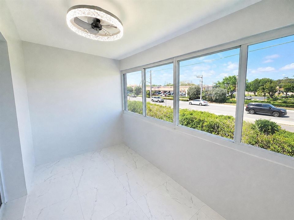 03_sunroom_long_view