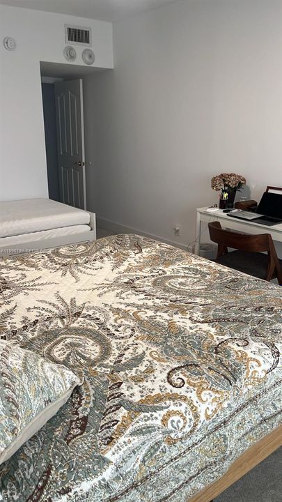 В аренду: $10,000 (3 спален, 2 ванн, 2450 Квадратных фут)