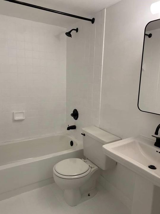 1740 nw n river - bath