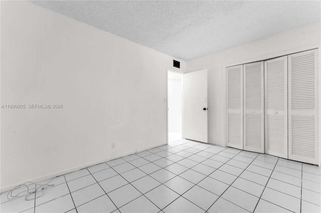 For Sale: $175,000 (2 beds, 2 baths, 855 Square Feet)