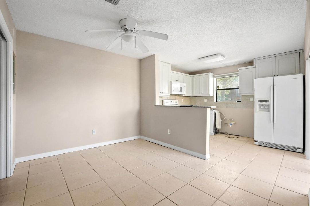 05 Dining room 01