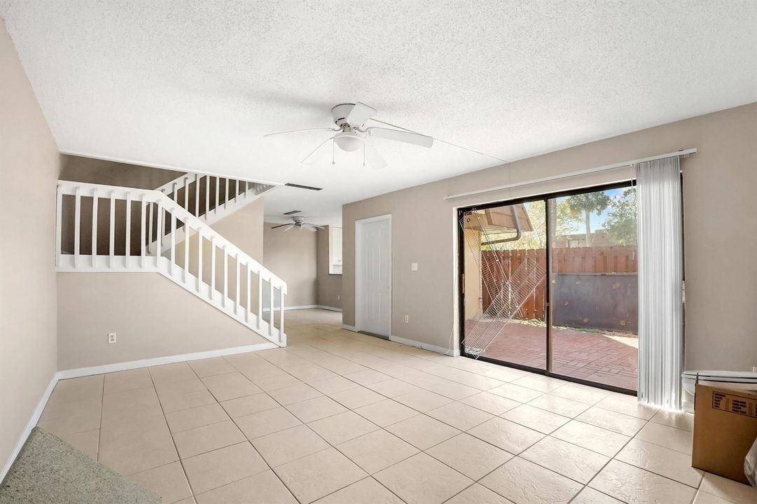 04 Living room 02