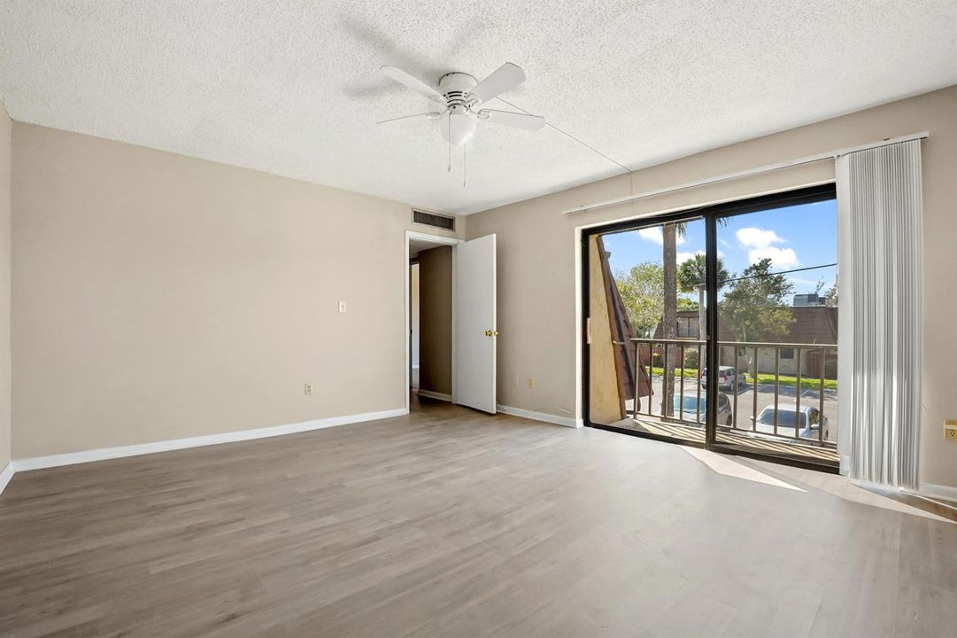 14 Bedroom 03