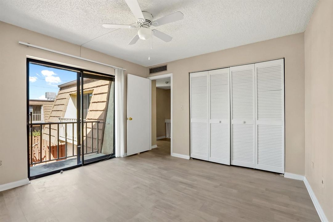 13 Bedroom 02