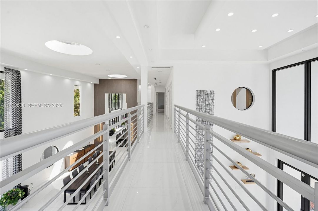 For Sale: $5,855,000 (6 beds, 5 baths, 6128 Square Feet)