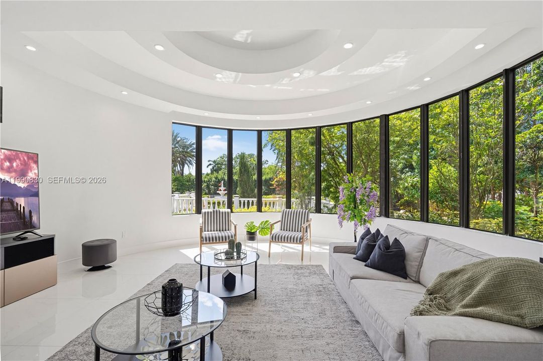 For Sale: $5,855,000 (6 beds, 5 baths, 6128 Square Feet)