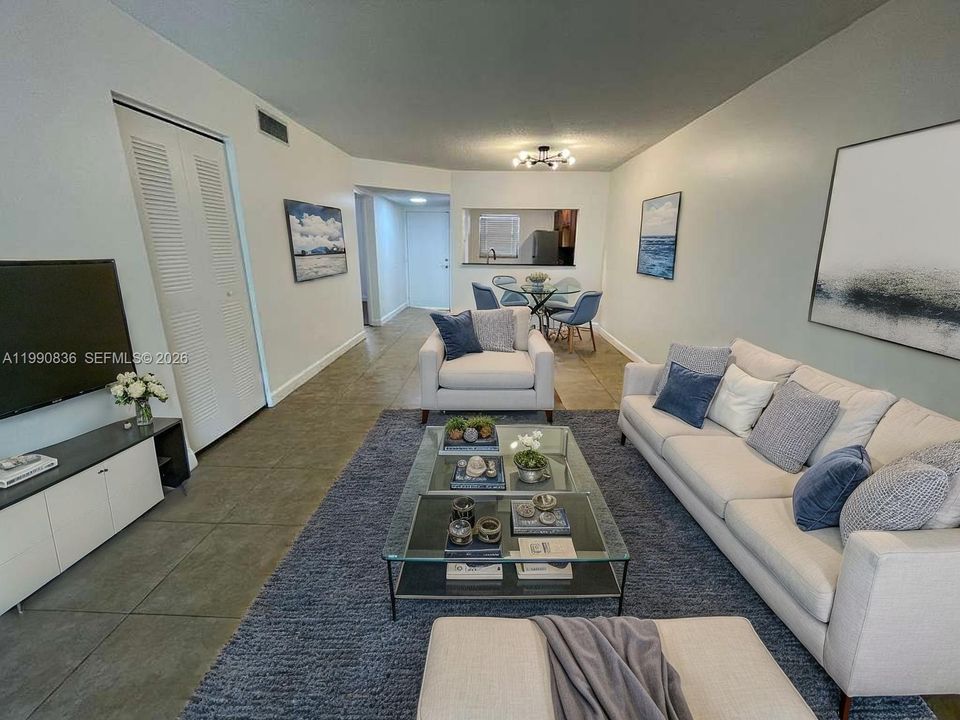 En Renta: $2,100 (2 camas, 2 baños, 820 Pies cuadrados)