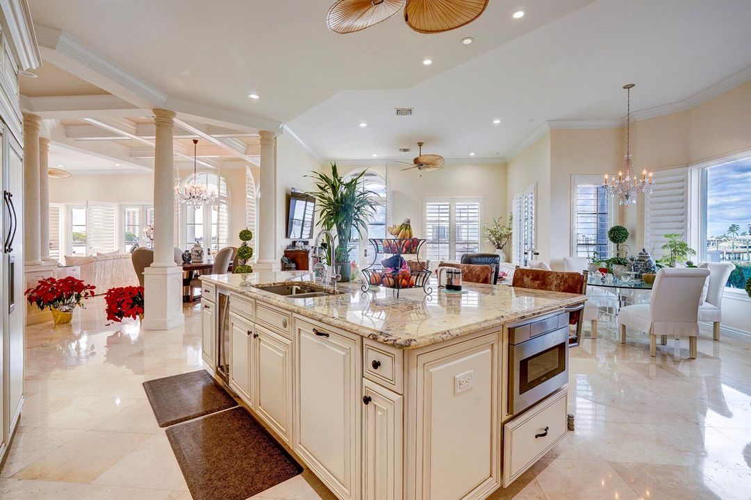 2775LakeDr-35