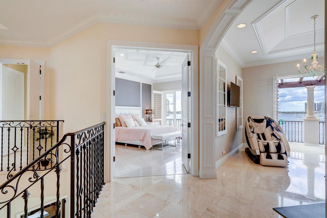 2775LakeDr-44