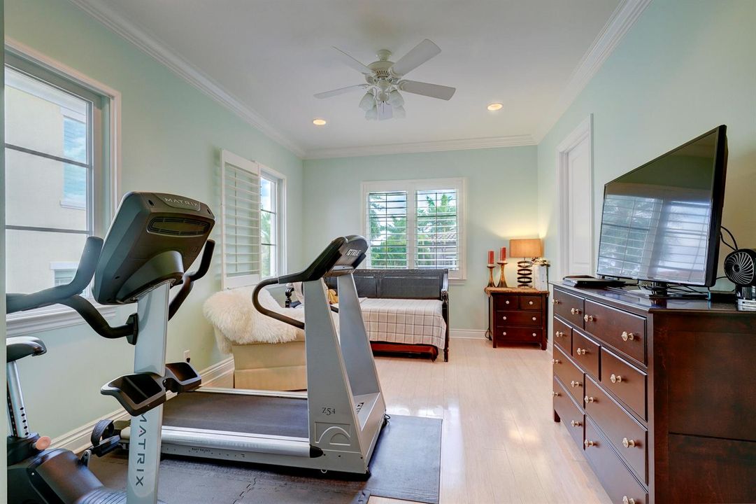 2775LakeDr-68