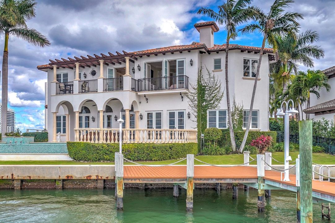 2775LakeDr-8