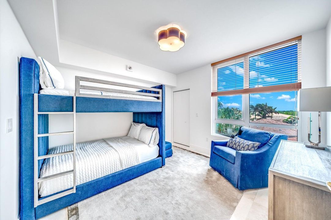 Guest Bedroom #3 (1st floor)