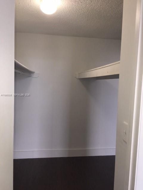 For Sale: $169,000 (2 beds, 2 baths, 1175 Square Feet)