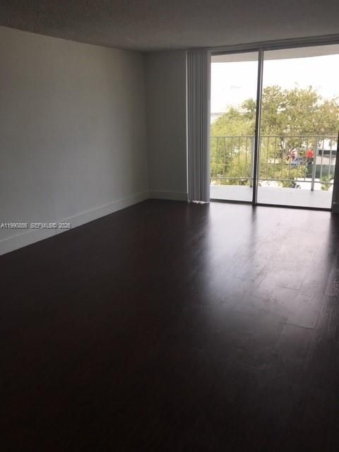For Sale: $169,000 (2 beds, 2 baths, 1175 Square Feet)
