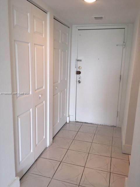 For Sale: $169,000 (2 beds, 2 baths, 1175 Square Feet)