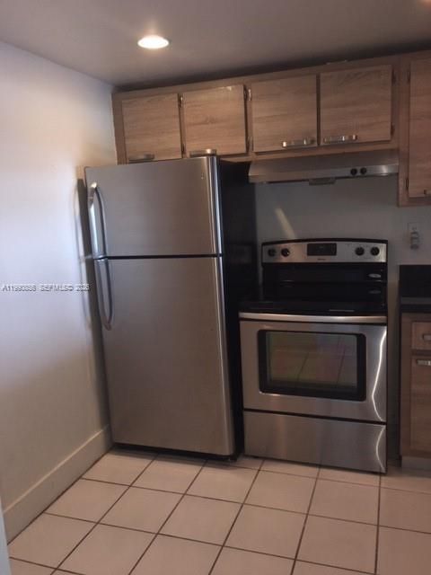 For Sale: $169,000 (2 beds, 2 baths, 1175 Square Feet)