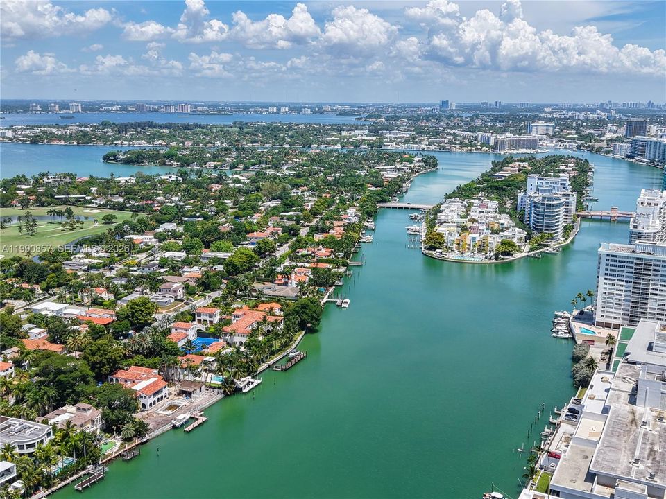 For Sale: $2,100,000 (3 beds, 3 baths, 2120 Square Feet)