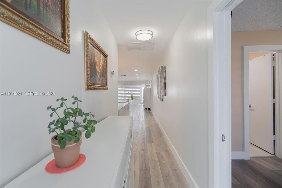 待售: $295,000 (2 贝兹, 2 浴室, 1167 平方英尺)