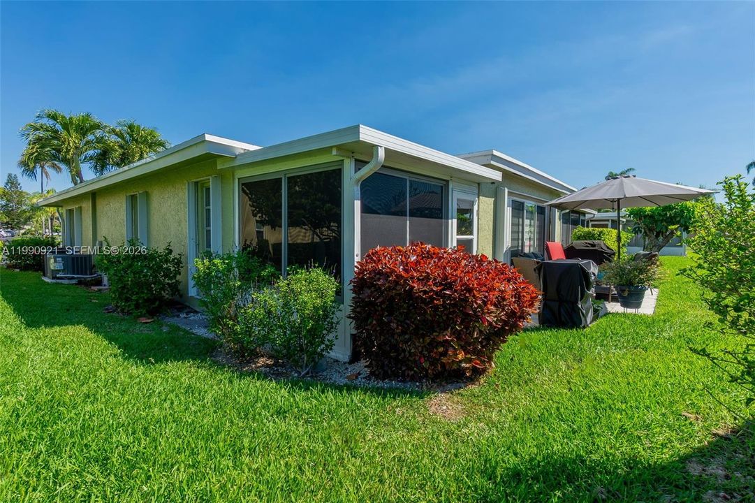 待售: $295,000 (2 贝兹, 2 浴室, 1167 平方英尺)