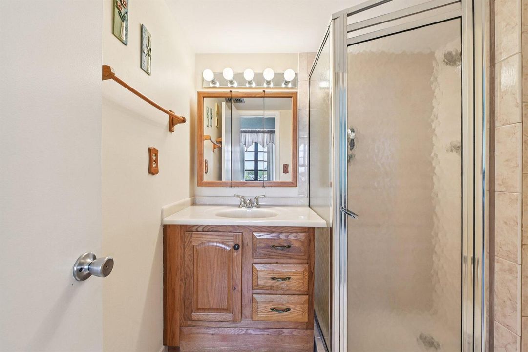 14-web-or-mls-Colony Point Cir 404-S2703