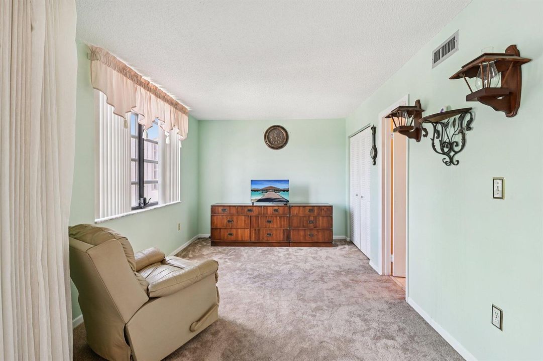 8-web-or-mls-Colony Point Cir 404-S2703-