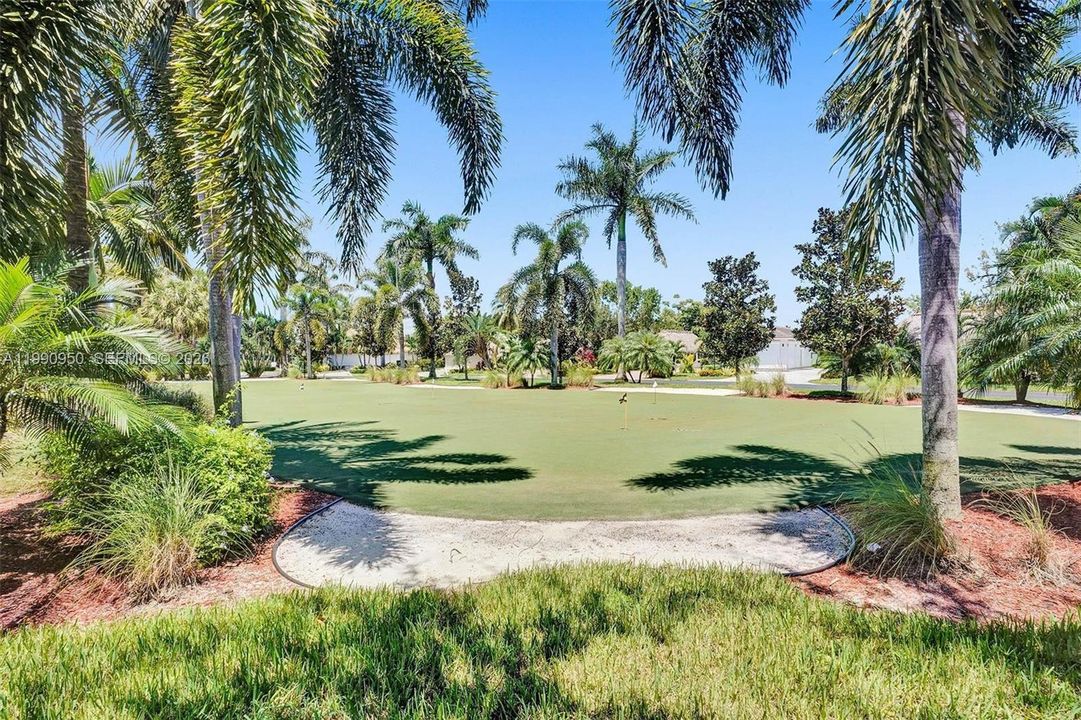 For Sale: $750,000 (0.18 acres)