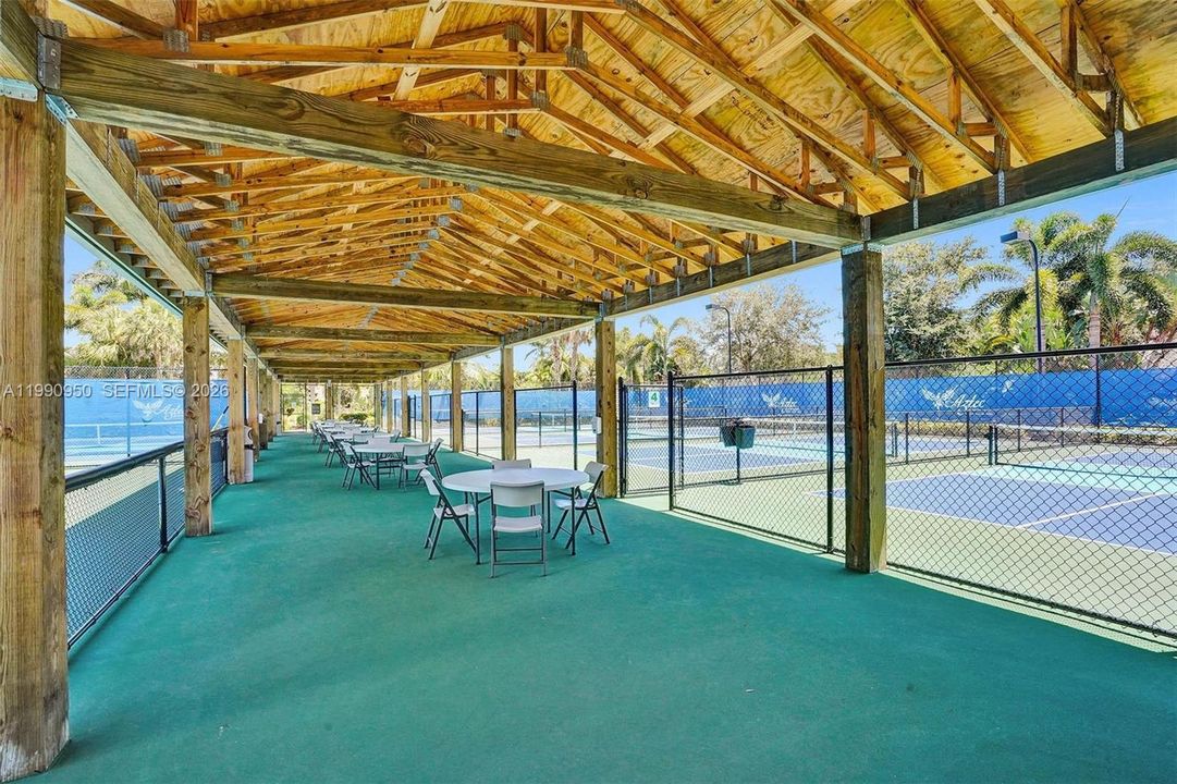 For Sale: $750,000 (0.18 acres)