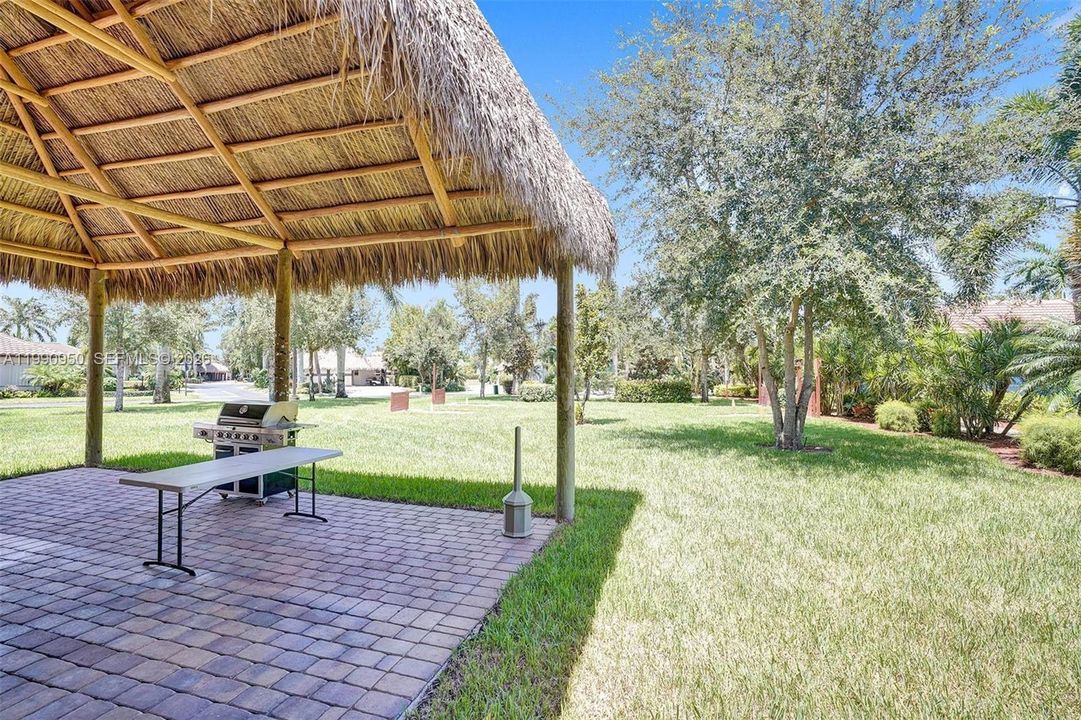 For Sale: $750,000 (0.18 acres)