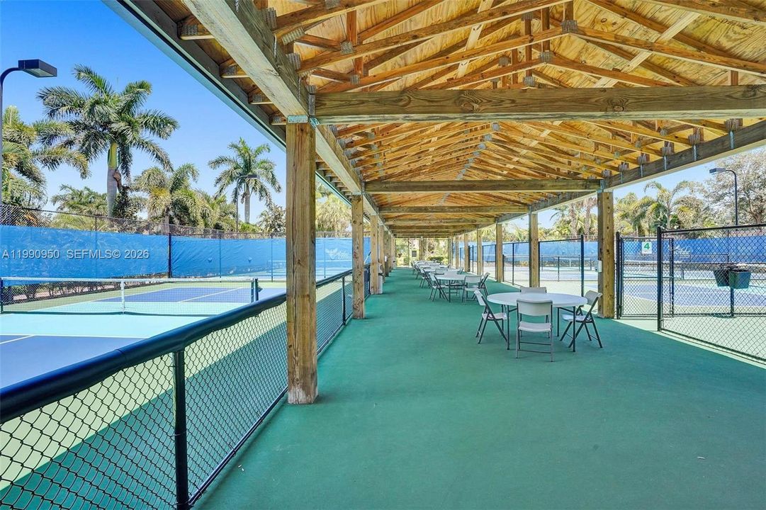 For Sale: $750,000 (0.18 acres)
