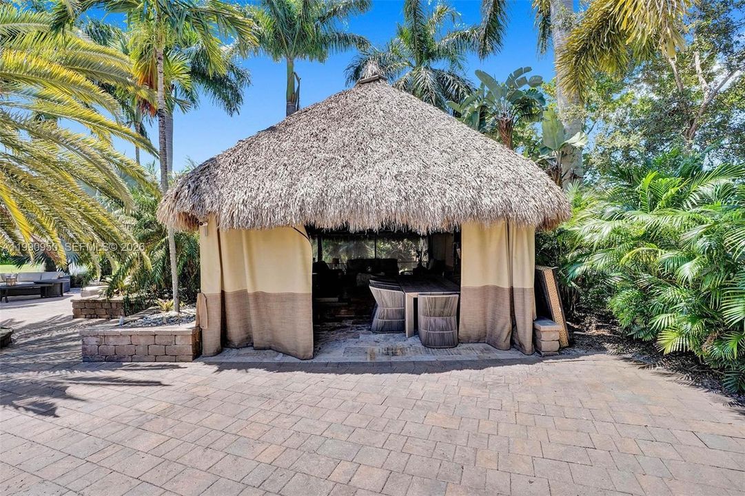 For Sale: $750,000 (0.18 acres)