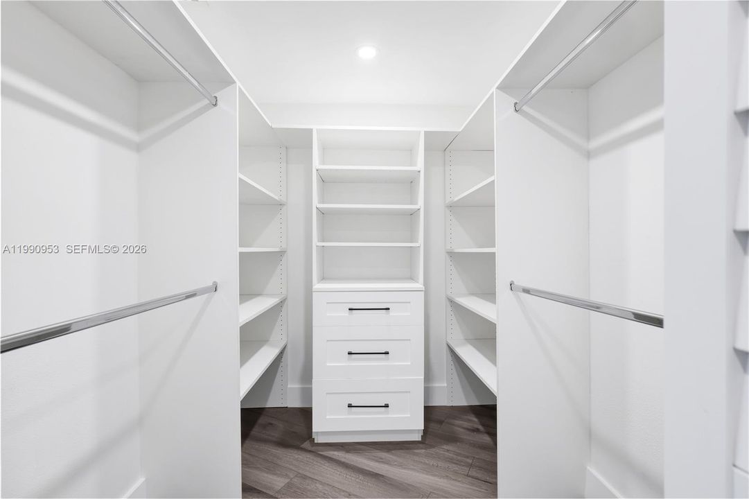En Venta: $559,000 (2 camas, 2 baños, 1181 Pies cuadrados)