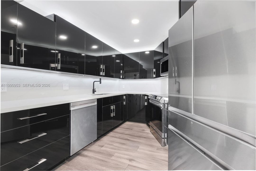 En Venta: $559,000 (2 camas, 2 baños, 1181 Pies cuadrados)