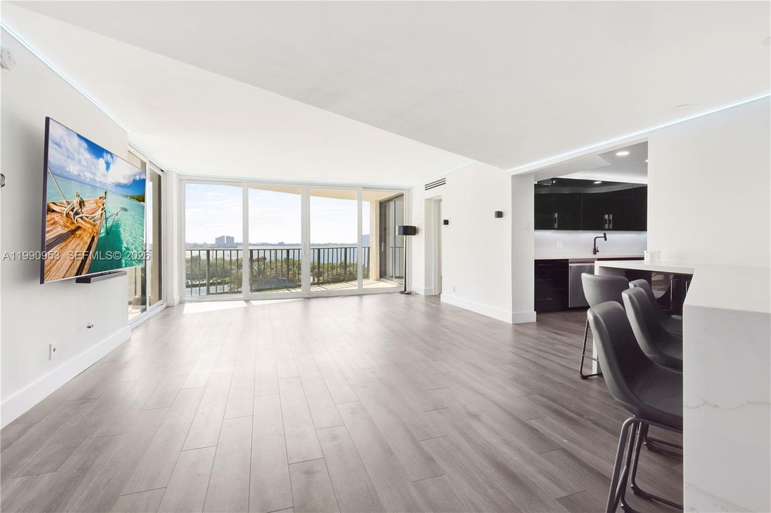 En Venta: $559,000 (2 camas, 2 baños, 1181 Pies cuadrados)