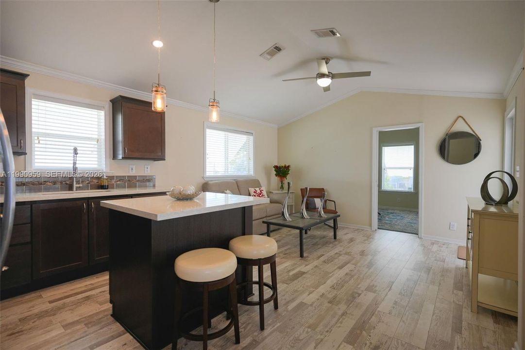 En Venta: $459,999 (2 camas, 1 baños, 768 Pies cuadrados)