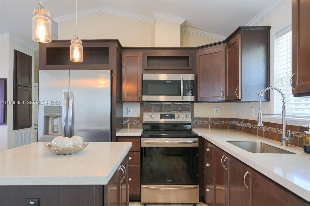 En Venta: $459,999 (2 camas, 1 baños, 768 Pies cuadrados)
